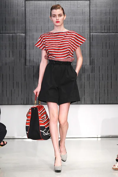 Look 13
